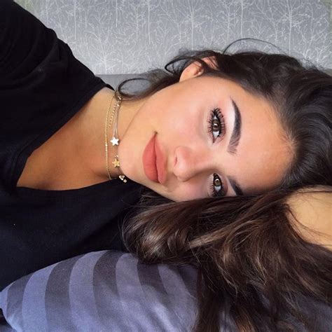 Yasmin🌹 On Instagram “am I Lazy For Taking So Many Pics In My Bed