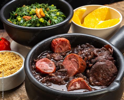 FEIJOADA: comida típica e tradicional da culinária brasileira, Stock ...