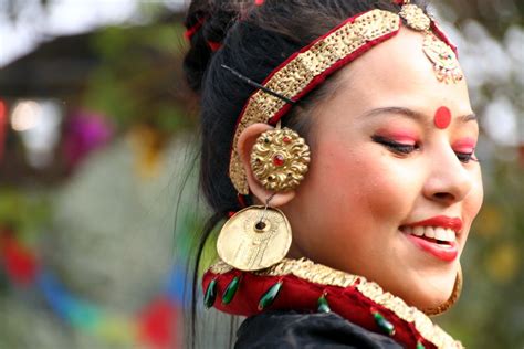 Folk Dance of Sikkim, Traditional Dance of Sikkim - Lifestyle Fun