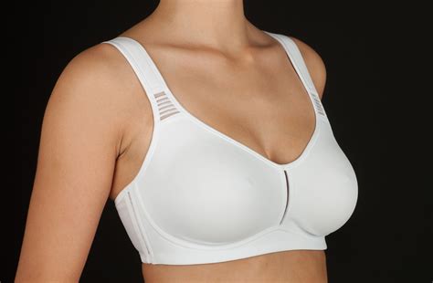 Elvira Selene Happy Body Lingerie