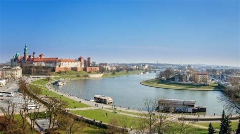 Czy parkingi w Krakowie są płatne w weekendy NextPark