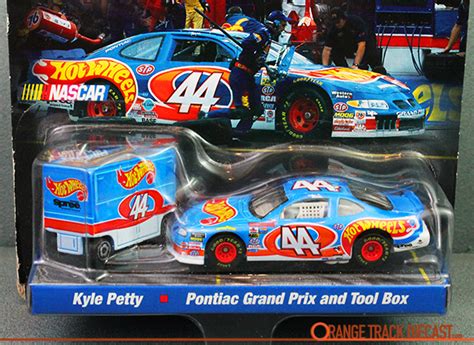 Hot Wheels Pro Racing Pit Crew Collector Edition Model Vehicle Sets Hobbydb