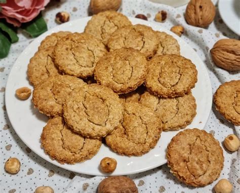 Biscotti Frollini Alle Noci E Nocciole Dolce Ricetta Semplice E