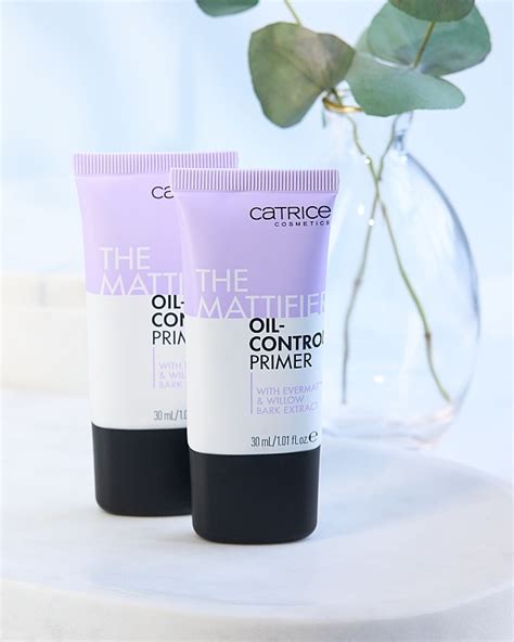Catrice The Mattifier Oil-Control Primer - Праймер для лица "Матирующий ...