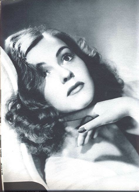 A Closeup Of Nancy Kelly Old Hollywood Glamour Classic Actresses