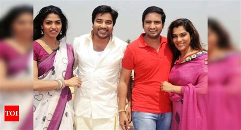 Wife Santhanam Family - Prasad has taken care of direction. - Madencilik