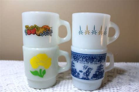 Set Of Four Fire King Mugs Popular Designs Etsy Mugs Fire King Etsy