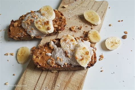 Toast Met Pindakaas En Banaan Spread Betty S Kitchen Recepten