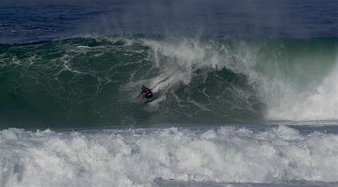 Surfistas Encaram Ondas De Metros Em Saquarema Surfe Ge