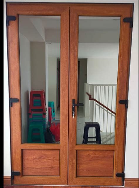 Pintu Dari Kusen Upvc Warna Urat Kayu Alami Di Jakarta