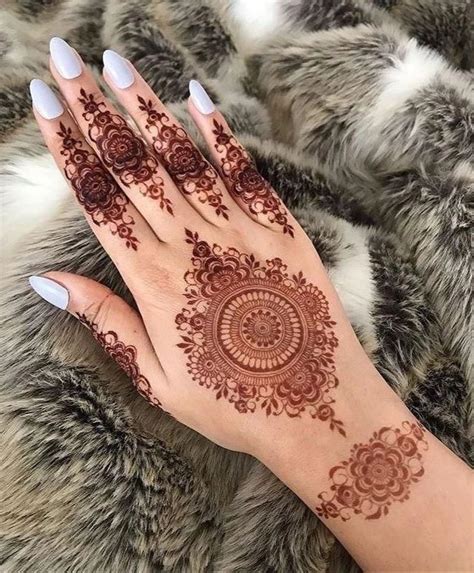 A Celebration Of Eid Is Incomplete Without Mehndi Isn T It