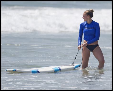 Fotos De Chicas Mujeres En Microbikinis Chicas Sexis Sacandose El Bikini