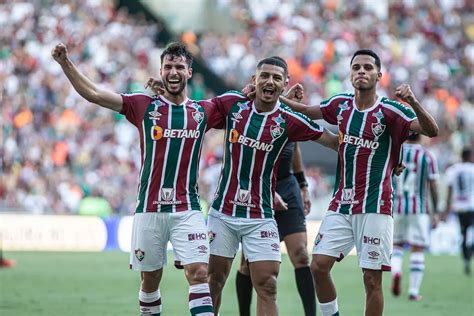 Volante do Fluminense se destaca e deve atingir marca histórica