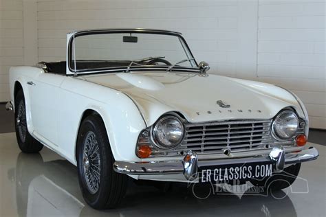 Triumph TR4 a la venta en E & R Classic Cars!