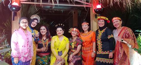 Jaga Warisan Budaya Indonesia Sari Yuliati Dan Wbi Foundation