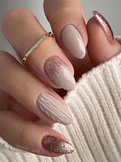 Round Shaped Nude And Gold Glitter Nails For Winter Matte Almond Nails Matte Nails Nude Nails