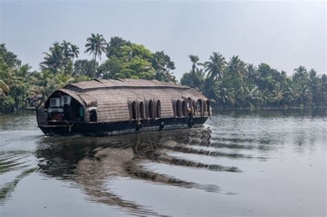 Kerala Backwaters (by Houseboat), Kochi (Cochin), India | Where in the ...