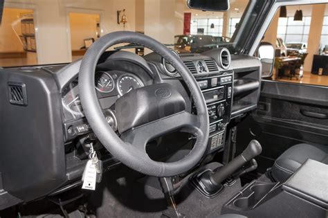 Land Rover Defender 2.2 TD MT 90 (09.2011 - 12.2015) - технические ...