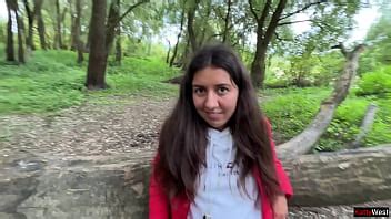 Ho Preso Una Ragazza Nel Parco E L Ho Scopata Su Un Albero XVIDEOS