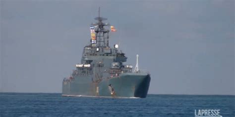 L Annuncio Di Kiev Mosca Schiera Nave Militare Nel Mar Nero Con