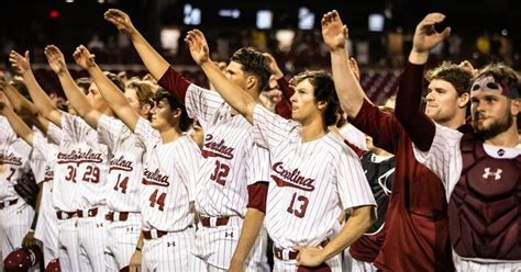 COLLEGE BASEBALL: No. 15 Gamecocks to host regional