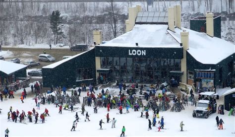 Loon Mountain Resort - Skiers at Kancamagus Lift