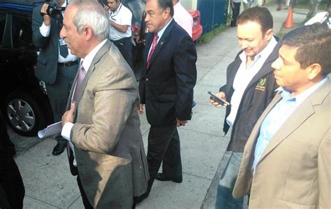 Diputados denuncian por lavado de dinero a expresidente Francisco