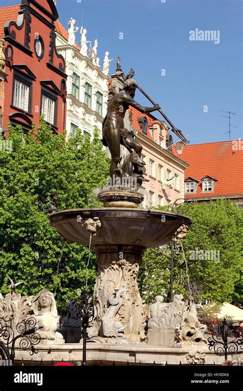 Iconic Buildings Gdansk Hi Res Stock Photography And Images Alamy