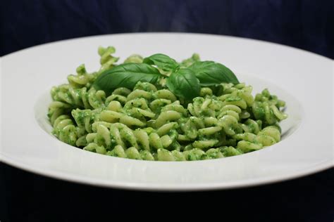 Fusilli Mit Basilikum Pesto Nudelheissundhos