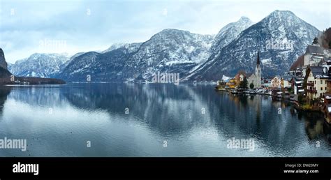 Hallstatt austria winter hi-res stock photography and images - Alamy