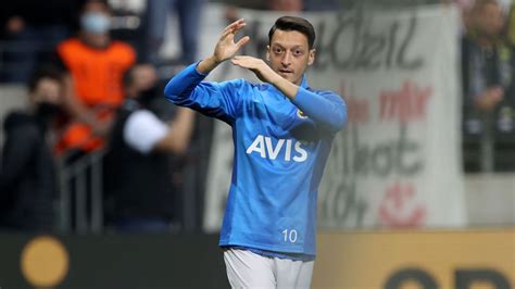 Йозил става собственик на турски клуб