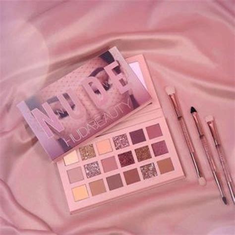 Bảng Phấn Mắt Huda Beauty The New Nude Ô Siêu Đẹp giá sỉ giá bán buôn Thị Trường Sỉ