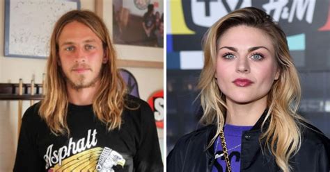 Kurt Cobain S Daughter Frances Bean Marries Riley Hawk In Wedding Officiated By Rem S Michael