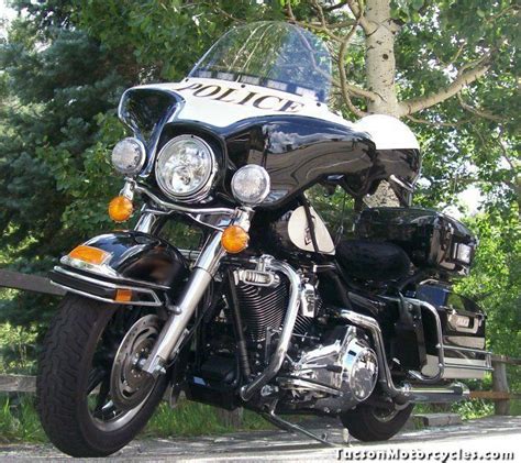 Pin By Chris Lund On Pandas Aka Cop Cars Bikes Harley Davidson