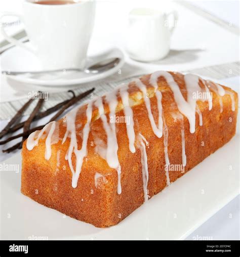 Vanilla Butter Loaf Cake Stock Photo - Alamy