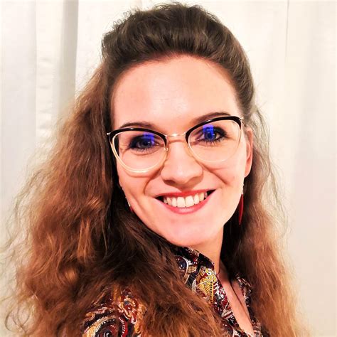 logan valerie nude 4