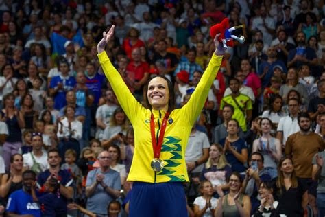 Carol Santiago Conquista Medalha De Ouro Nos 100m Costas S12 Das