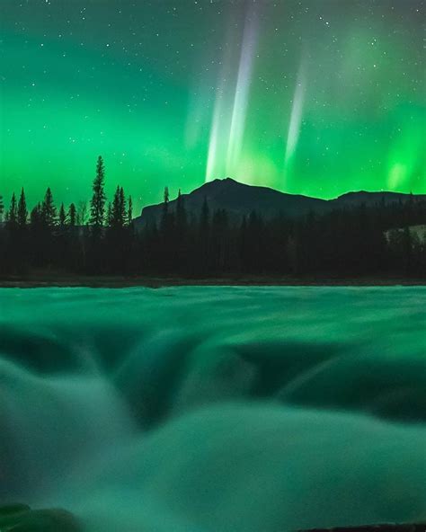 Pin By Kuukkik On Northern Light Wonders Of The World Northern