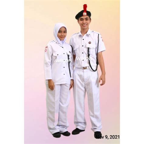 Uniform Persatuan Bulan Sabit Merah Malaysia Abigail Henderson