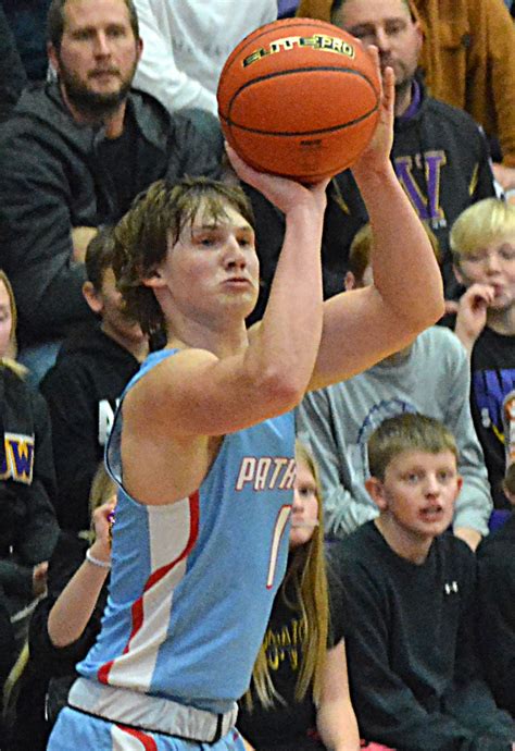 Watertown Hosts Sioux Falls Lincoln In Class Aa B Oys Basketball