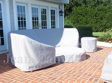 Custom Outdoor Table Covers