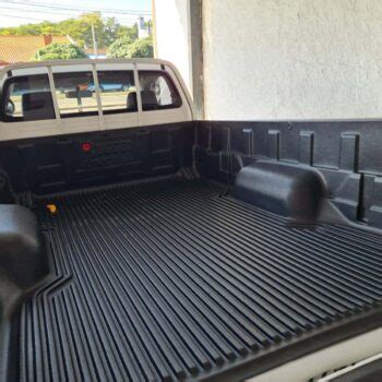 Cubre Caja C Bordes Rugged Liner Toyota Hilux Revo Dc Proteccar