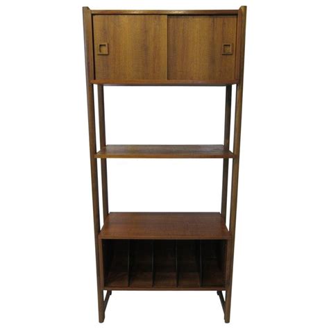 38 Unison Vinyl Record Storage Stand In Natural Walnut Wall Storage