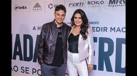 Foto Nathalia Guimar Es E O Marido Leandro Prestigiam Pr Estreia Do