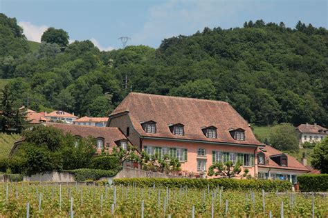 Haus beim Dorf Mont su Rolle in den Rebbergen über dem Flickr