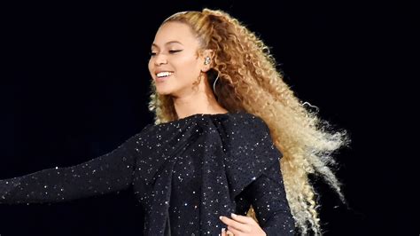 Colorist Rita Hazan Talks Beyoncé s Blonde Hair for On the Run II Tour