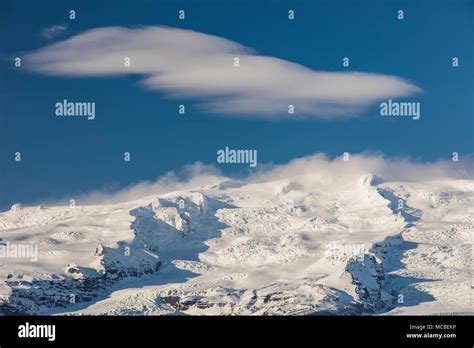 Öræfajökull Volcano rising above the South Coast of Iceland Stock Photo ...