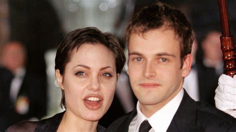 Angelina Jolie First Husband Jonny Lee Miller 5 Facts