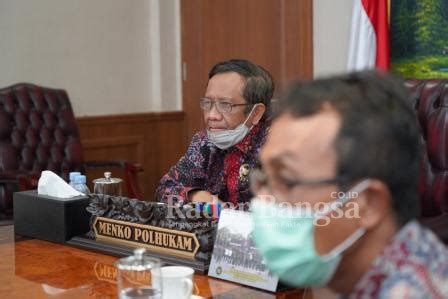 Menko Polhukam Mahfud Md Proses Pemberitaan Berjenjang Dari Reporter