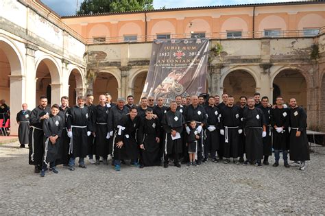 Giugno Antoniano Reatino Vestizione Dei Portatori Chiesa Di Rieti